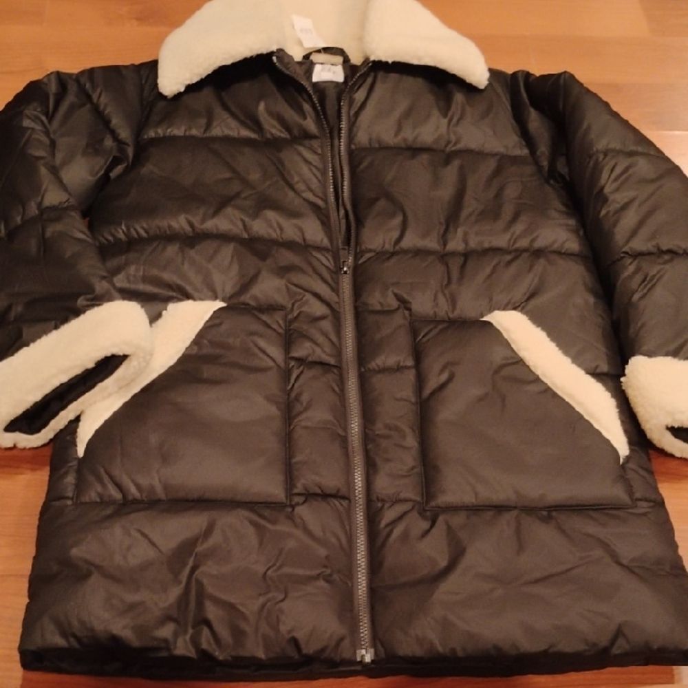 GAP Black Jacket with Cream Sherpa Lining